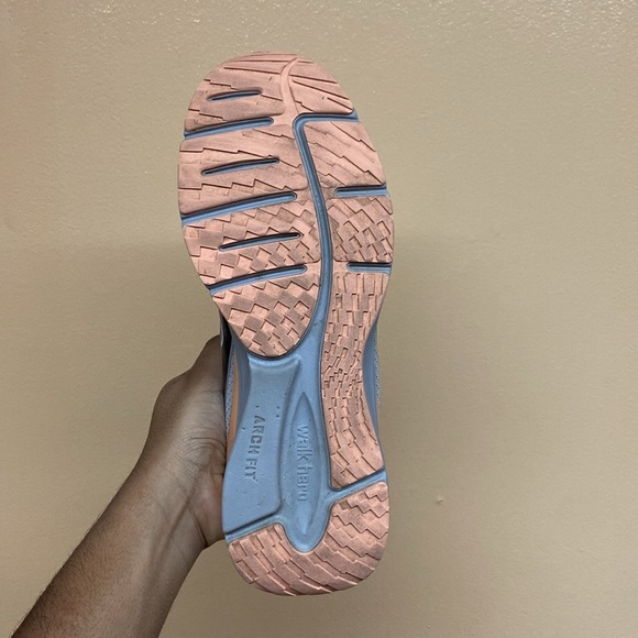 Walk Hero Women's Arch Support Wide Toe Box Sneakers - Picture 15 of 17